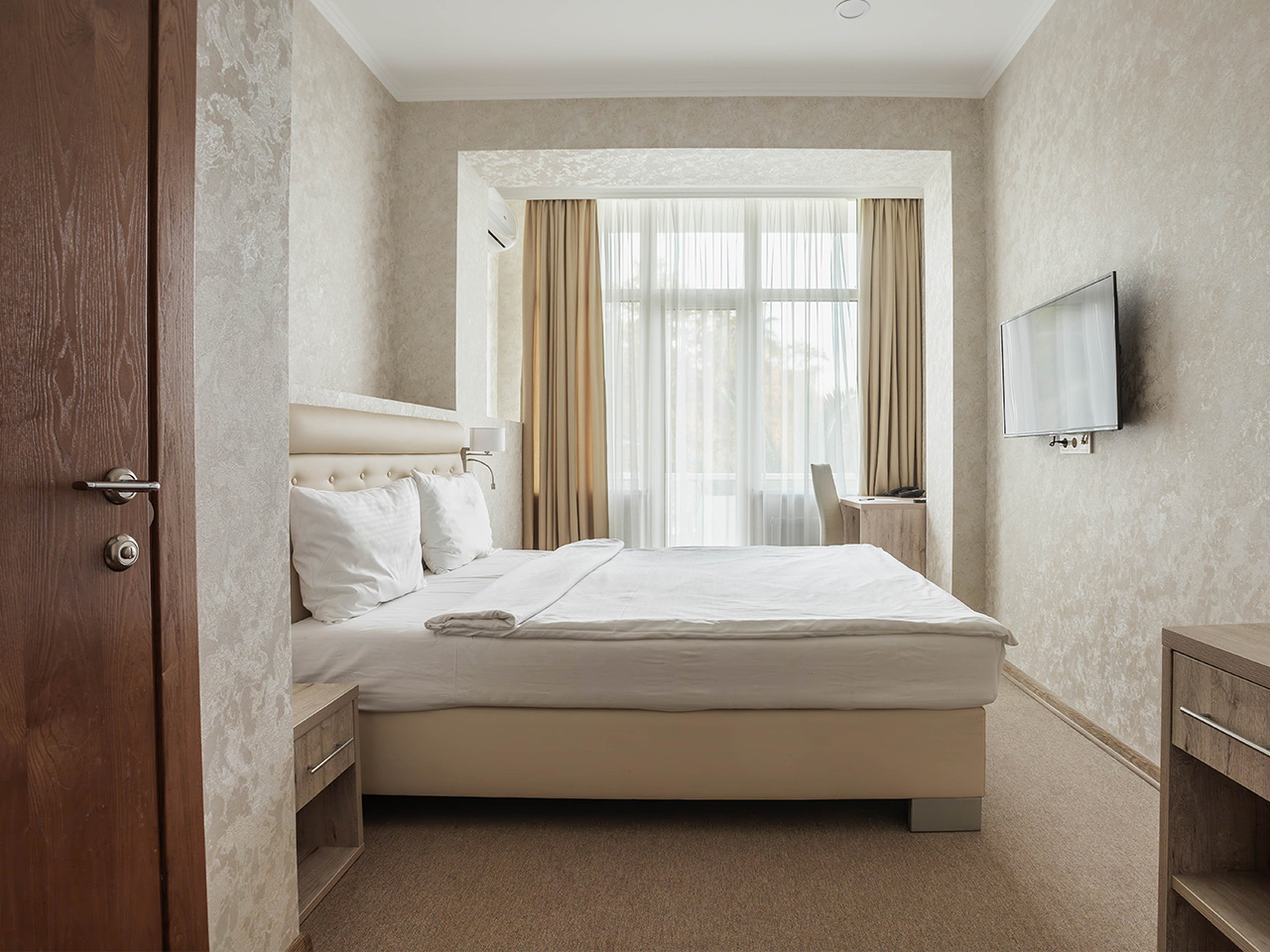 Новый, современный отель в Абхазии