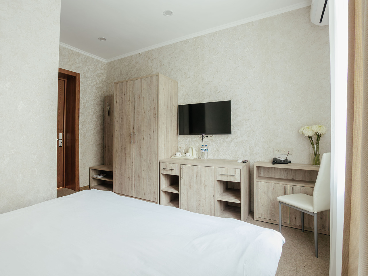 Новый, современный отель в Абхазии