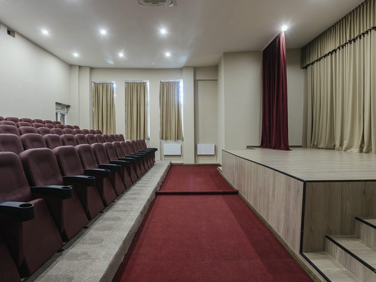 Конференц-зал/Кинозал